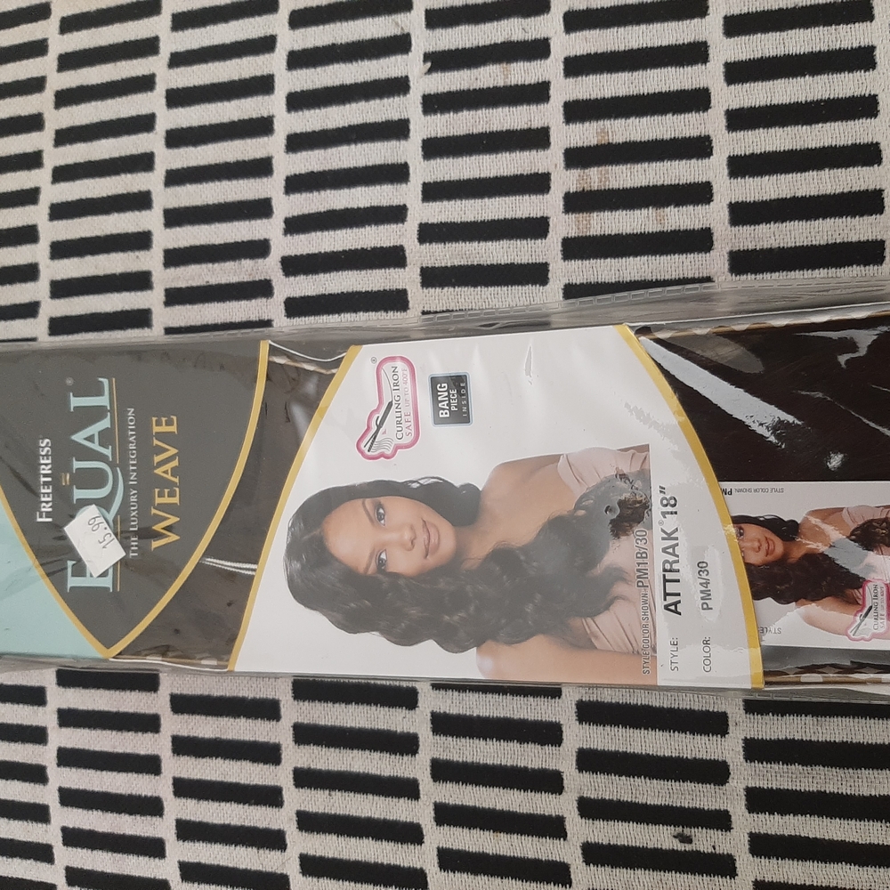 Freetress Equal Weave Hair Extension - Black